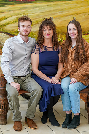 Monica and family 2024 - 01411